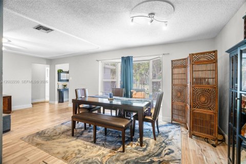 Casa en venta en Margate, Florida, 3 dormitorios, 166.67 m2 № 2260472 - foto 7