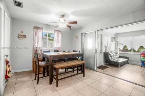 Casa en venta en Margate, Florida, 3 dormitorios, 166.67 m2 № 2260472 - foto 18