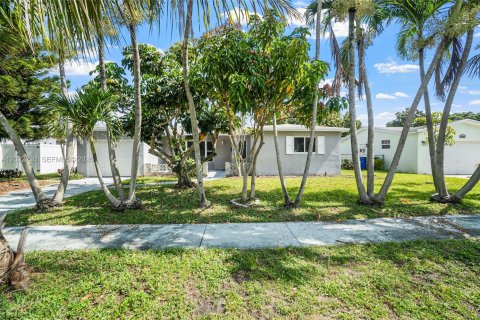Casa en venta en Margate, Florida, 3 dormitorios, 166.67 m2 № 2260472 - foto 2