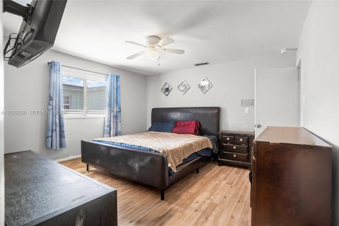 Casa en venta en Margate, Florida, 3 dormitorios, 166.67 m2 № 2260472 - foto 24