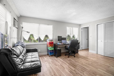 Casa en venta en Margate, Florida, 3 dormitorios, 166.67 m2 № 2260472 - foto 19