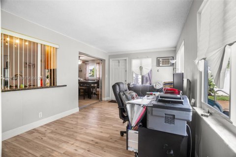 Casa en venta en Margate, Florida, 3 dormitorios, 166.67 m2 № 2260472 - foto 20