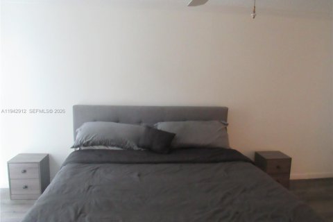 Copropriété à louer à Fort Lauderdale, Floride: 2 chambres, 116.13 m2 № 1999276 - photo 15