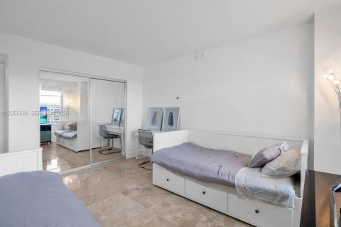 Condo in Key Biscayne, Florida, 2 bedrooms  № 2169512 - photo 12