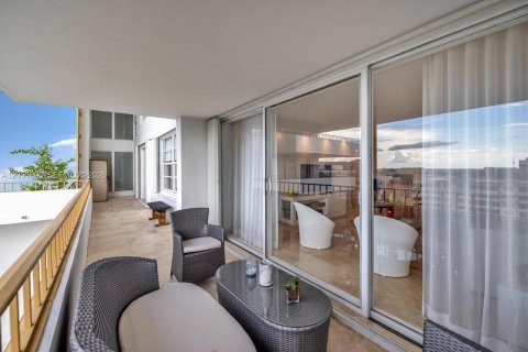 Condo in Key Biscayne, Florida, 2 bedrooms  № 2169512 - photo 3