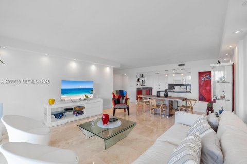 Condo in Key Biscayne, Florida, 2 bedrooms  № 2169512 - photo 16