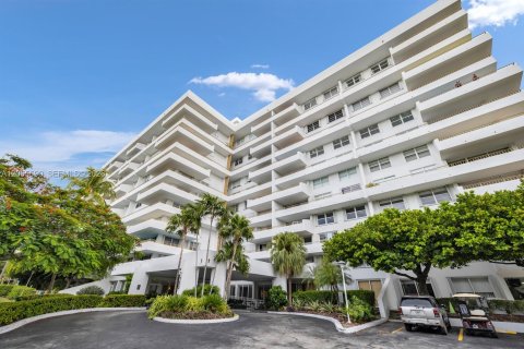 Condo in Key Biscayne, Florida, 2 bedrooms  № 2169512 - photo 27