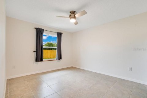 House in Orlando, Florida 4 bedrooms, 177.81 sq.m. № 1886180 - photo 18