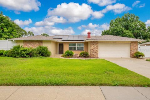 House in Orlando, Florida 4 bedrooms, 177.81 sq.m. № 1886180 - photo 1