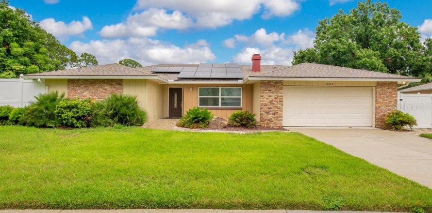 House in Orlando, Florida 4 bedrooms, 177.81 sq.m. № 1886180