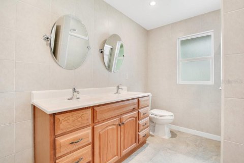 House in Orlando, Florida 4 bedrooms, 177.81 sq.m. № 1886180 - photo 15