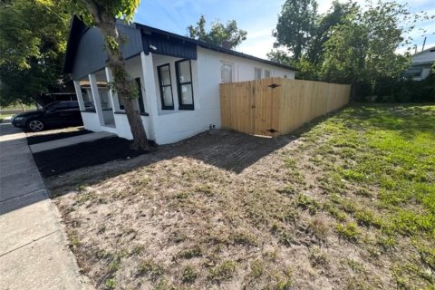 Casa en venta en Orlando, Florida, 2 dormitorios, 74.32 m2 № 2202784 - foto 3