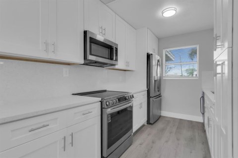 House in Orlando, Florida 3 bedrooms, 126.25 sq.m. № 2152022 - photo 22