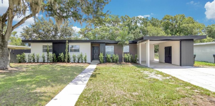 House in Orlando, Florida 3 bedrooms, 126.25 sq.m. № 2152022