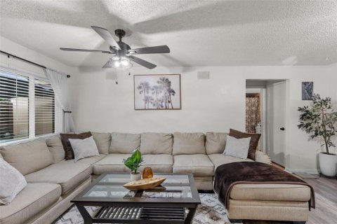 Villa ou maison à vendre à Pinellas Park, Floride: 2 chambres, 84.54 m2 № 1914290 - photo 13