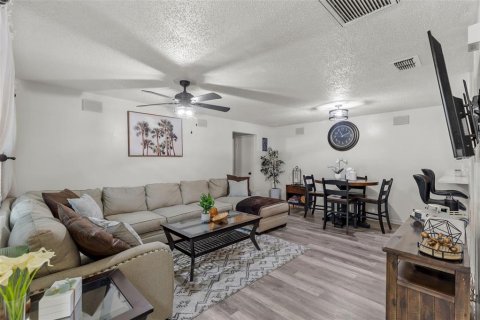 Villa ou maison à vendre à Pinellas Park, Floride: 2 chambres, 84.54 m2 № 1914290 - photo 11