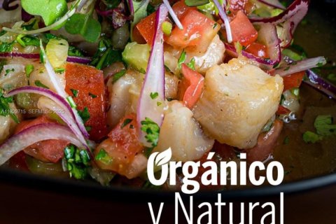 Купить коммерческую недвижимость в Хомстед, Флорида № 2034935 - фото 2