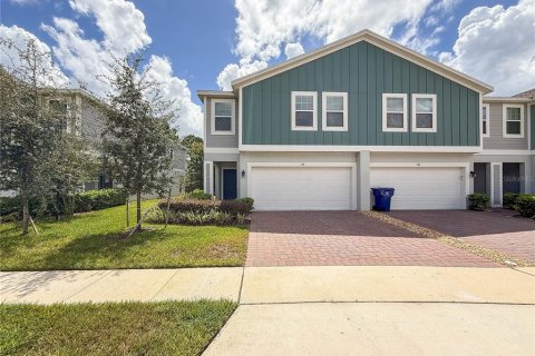 Townhouse in Howey-in-the-Hills, Florida 4 bedrooms, 195.47 sq.m. № 2351865