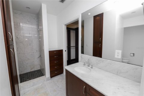 Condominio en venta en Saint Petersburg, Florida, 2 dormitorios, 161.65 m2 № 2101923 - foto 17