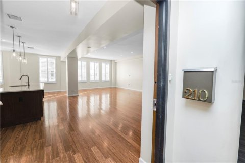Condominio en venta en Saint Petersburg, Florida, 2 dormitorios, 161.65 m2 № 2101923 - foto 7