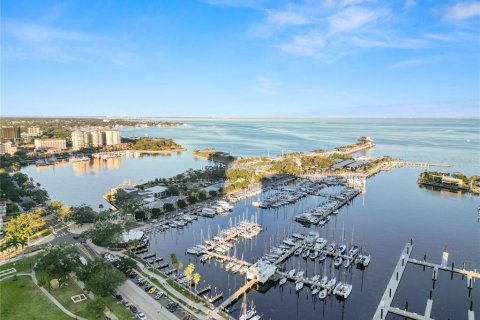 Condominio en venta en Saint Petersburg, Florida, 2 dormitorios, 161.65 m2 № 2101923 - foto 29