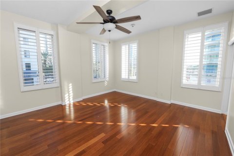 Condominio en venta en Saint Petersburg, Florida, 2 dormitorios, 161.65 m2 № 2101923 - foto 15