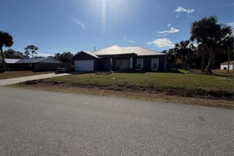 House in Edgewater, Florida 4 bedrooms, 206.15 sq.m. № 2098884 - photo 9