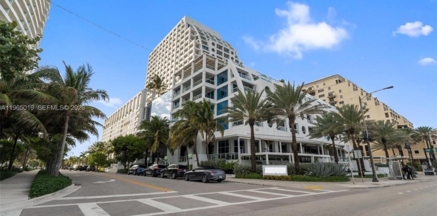 Studio in the Condo in Fort Lauderdale, Florida  № 2081169