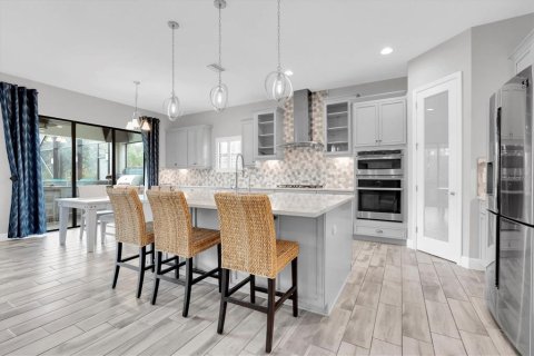 House in Odessa, Florida 5 bedrooms, 391.86 sq.m. № 1909904 - photo 7