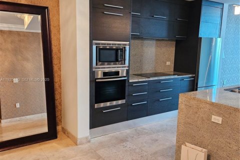 Condo in Miami, Florida, 1 bedroom № 1983880 - photo 17