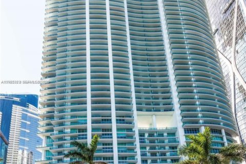 Condo in Miami, Florida, 1 bedroom № 1983880 - photo 3