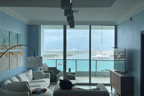 Condo in Miami, Florida, 1 bedroom № 1983880 - photo 22