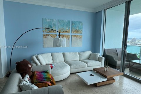Condo in Miami, Florida, 1 bedroom № 1983880 - photo 23