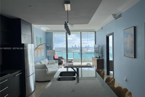 Condo in Miami, Florida, 1 bedroom № 1983880 - photo 19