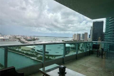 Condo in Miami, Florida, 1 bedroom № 1983880 - photo 11