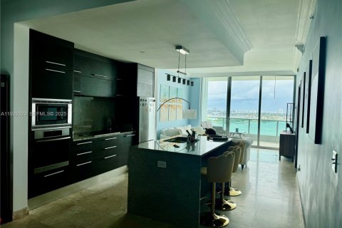 Condo in Miami, Florida, 1 bedroom № 1983880 - photo 14