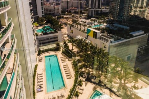 Condo in Miami, Florida, 1 bedroom № 1983880 - photo 6