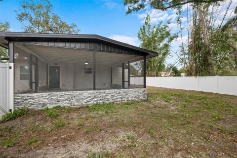 House in Tampa, Florida 3 bedrooms, 75.81 sq.m. № 1881048 - photo 2