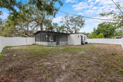 House in Tampa, Florida 3 bedrooms, 75.81 sq.m. № 1881048 - photo 19