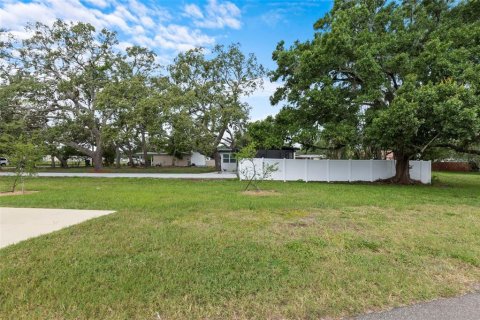 House in Tampa, Florida 3 bedrooms, 75.81 sq.m. № 1881048 - photo 27