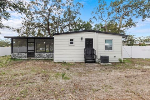 House in Tampa, Florida 3 bedrooms, 75.81 sq.m. № 1881048 - photo 21