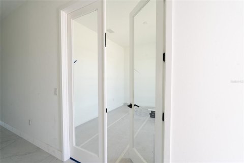 House in Sarasota, Florida 4 bedrooms, 299.8 sq.m. № 2103539 - photo 19