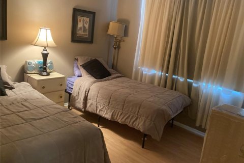 Condominio en venta en Lauderdale Lakes, Florida, 2 dormitorios, 89.19 m2 № 2193630 - foto 16