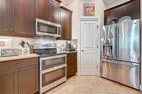 Adosado en venta en Saint Petersburg, Florida, 4 dormitorios, 178.37 m2 № 1757578 - foto 27