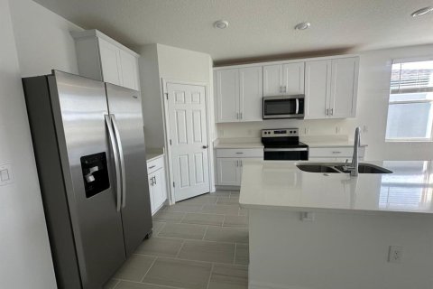 House in Winter Haven, Florida 3 bedrooms, 161.09 sq.m. № 1876454 - photo 8