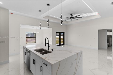 Купить виллу или дом в Лихай-Эйкерс, Флорида 4 спальни, 154.96м2, № 1986222 - фото 9