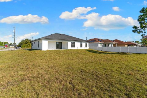 Купить виллу или дом в Лихай-Эйкерс, Флорида 4 спальни, 154.96м2, № 1986222 - фото 28