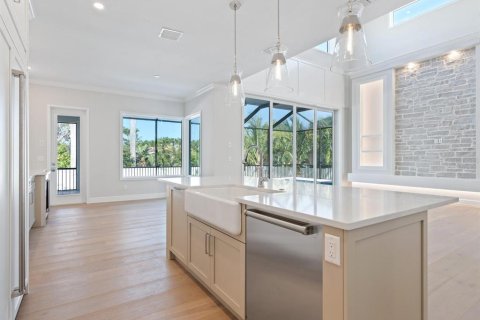 House in Sarasota, Florida 4 bedrooms, 321.53 sq.m. № 1804928 - photo 12
