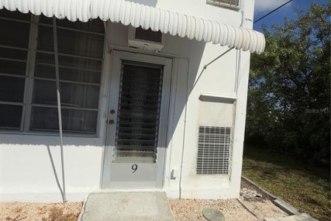 Condo in Saint Petersburg, Florida, 2 bedrooms  № 1529015 - photo 5