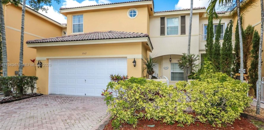 Adosado en Doral, Florida 3 dormitorios, 206.8 m2 № 2000495